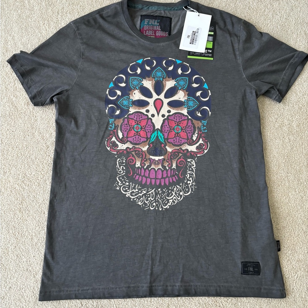 FNL Original Label Goods Arabic Sugar Skull T-Shirt - Unique & Eye-Catching NWT
